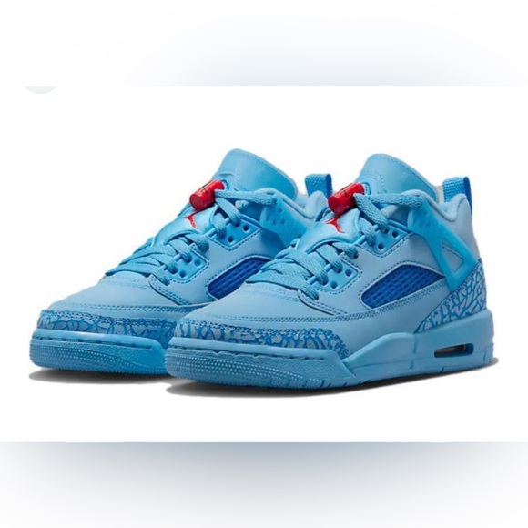 Air Jordan Spizike Low \'Houston Oilers\'. Used. Youth size 5.5.